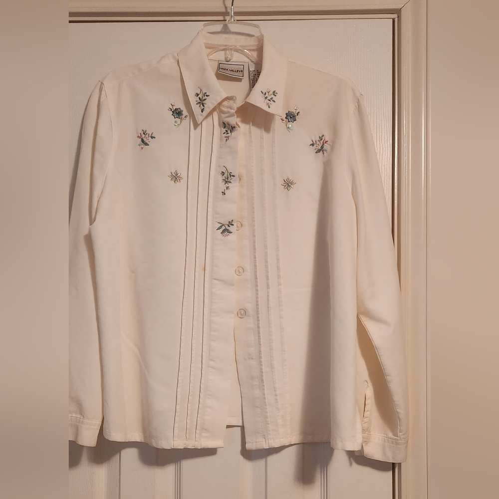 Floral Embroidered Cream Shirt